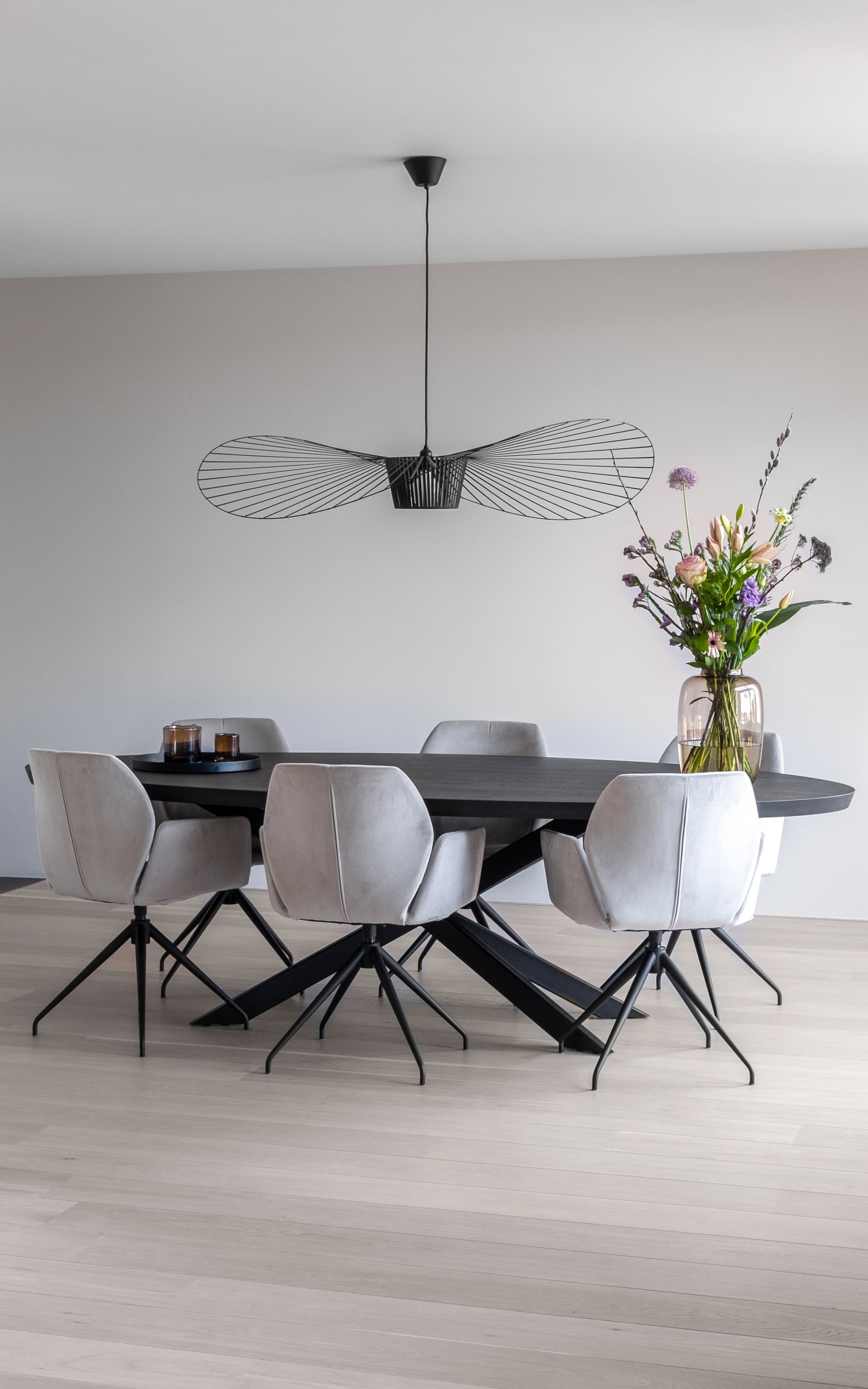 aantal-stoelen-aan-tafel Hoeveel stoelen aan tafel? | Table du Sud
