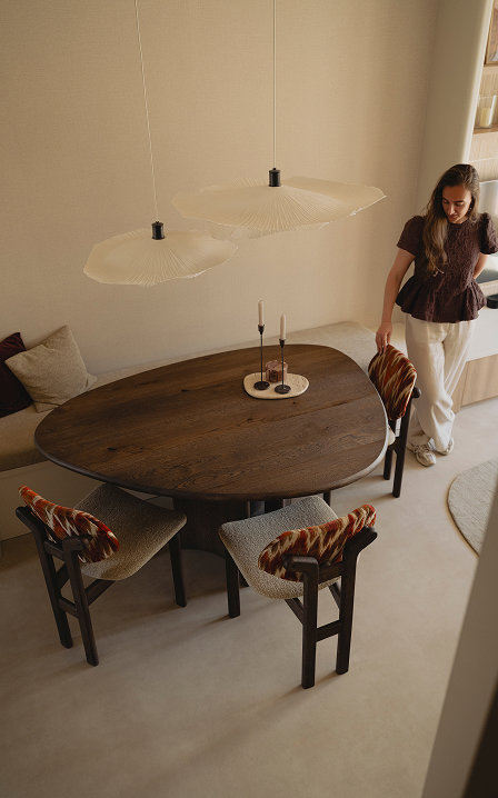 Eetkamerset met Table du Sud Japandi stijl eettafel