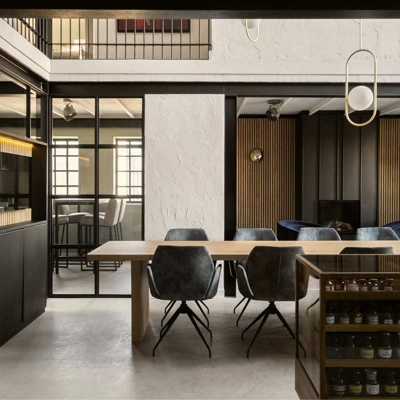 Industriële woonstijl met eetkamerset