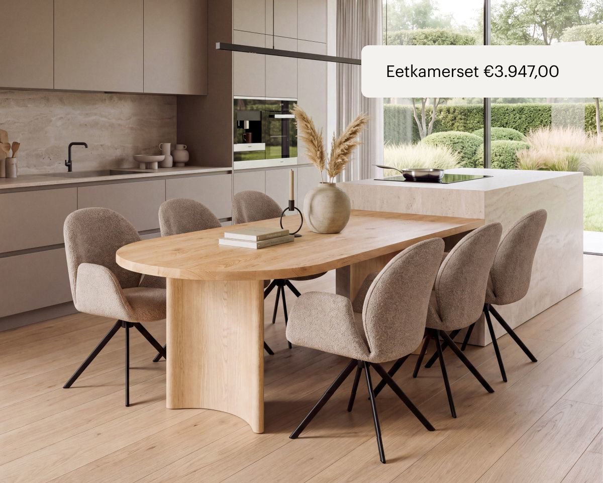 Lichte eikenhouten eettafel met zes Table du Sud eetkamerstoelen