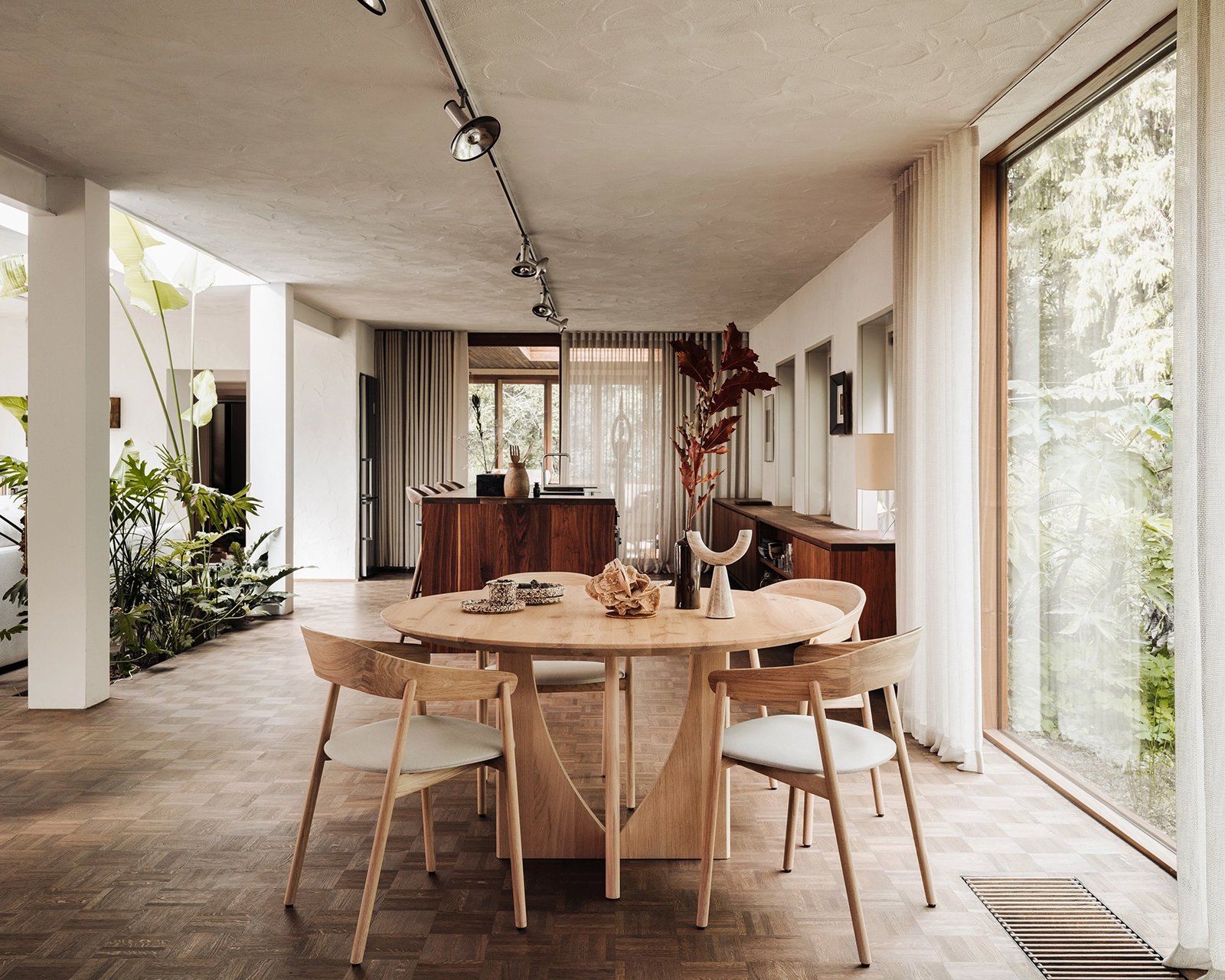 Ronde-eettafel-Celso-Janu