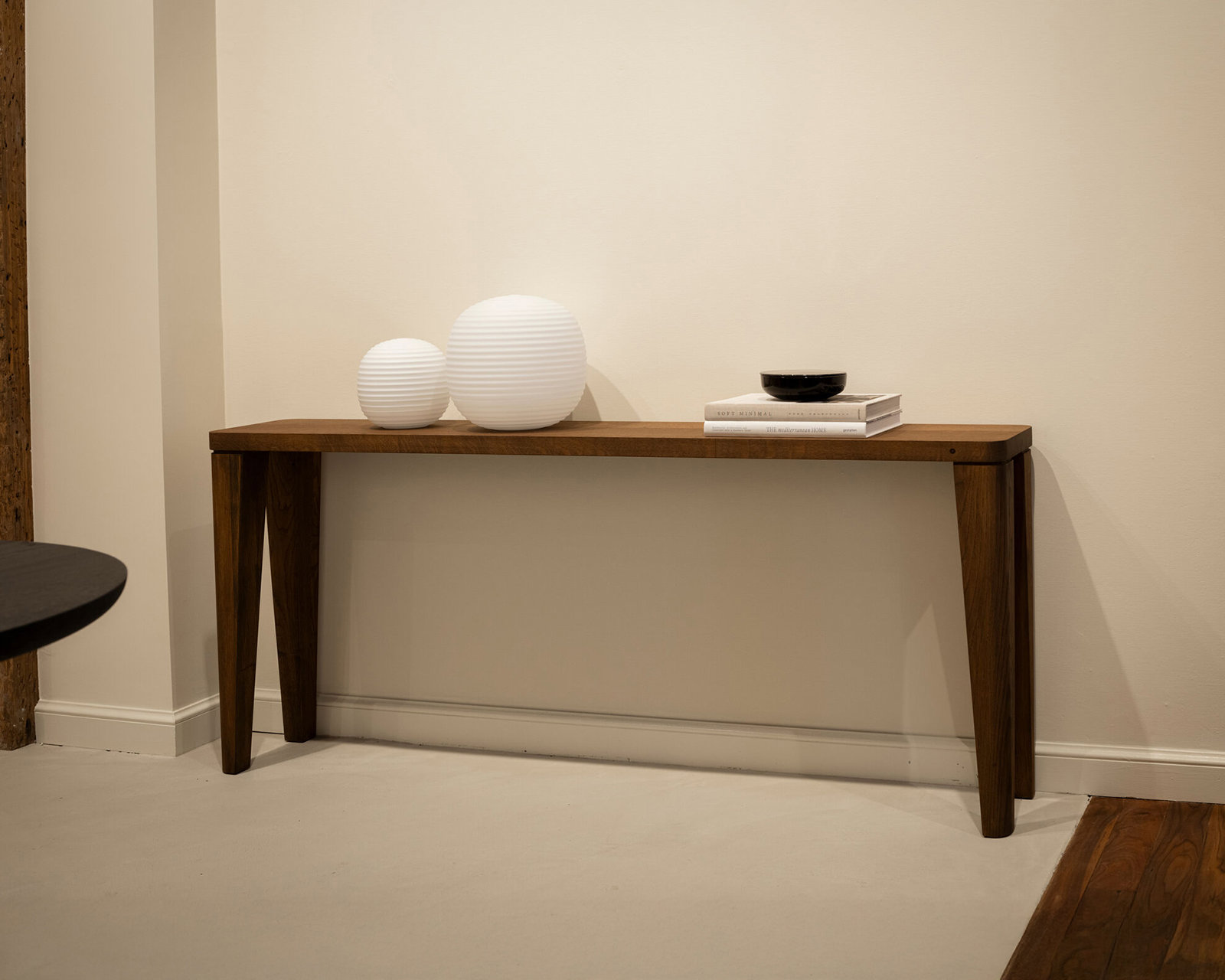 Sidetable-Miles-3