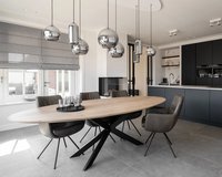 ovale-gap-met-seattle-stoelen3