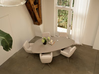 Fenix-Eqone-met-Plume-stoelen (3)